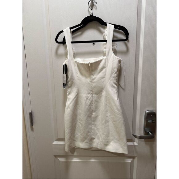 Elliatt trompe white 3D floral embellished mini dress bridal shower size M  NWT - Picture 5 of 5